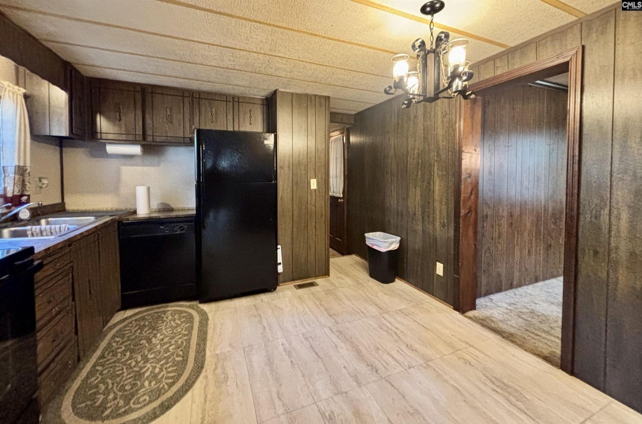 2201 Sharpes Hill Road Photo 12