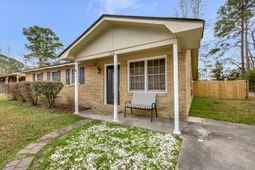 122 Longleaf Drive photo 4