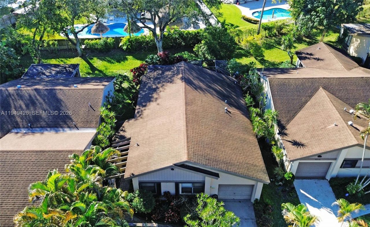 2214 Seagrape Cir, Coconut Creek, FL 33066 Photo