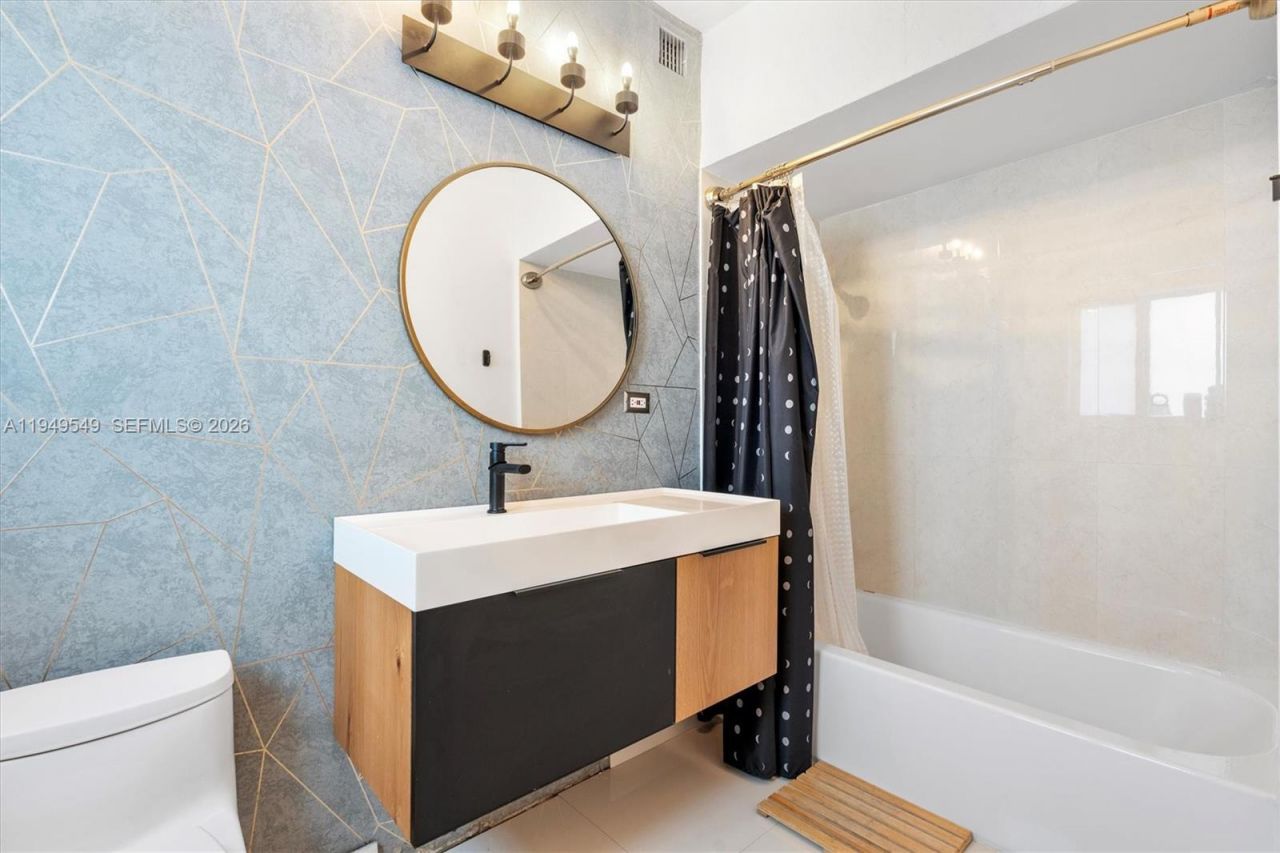 12660 Griffing Blvd, North Miami, FL 33161 Photo