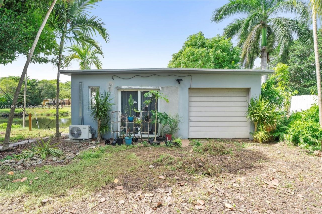 12660 Griffing Blvd, North Miami, FL 33161 Photo