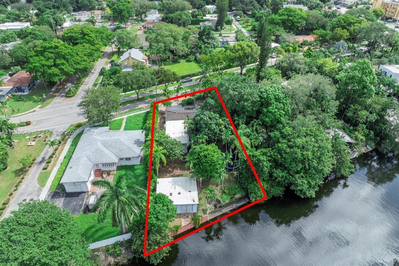 12660 Griffing Blvd, North Miami, FL 33161 Photo