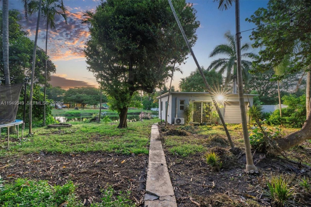 12660 Griffing Blvd, North Miami, FL 33161 Photo