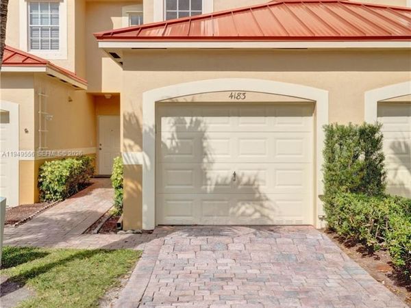 4183 Crystal Lake Dr, Deerfield Beach, FL 33064