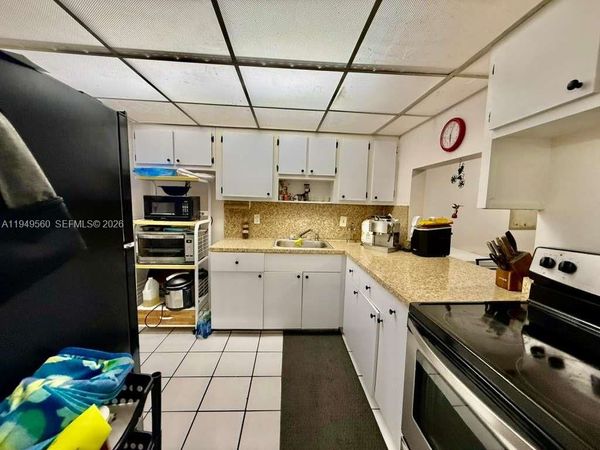 303 NE 187th St, Unit 725, Miami, FL 33179