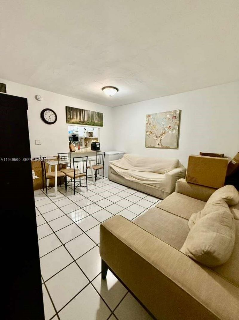 303 NE 187th St, Unit 725, Miami, FL 33179 Photo