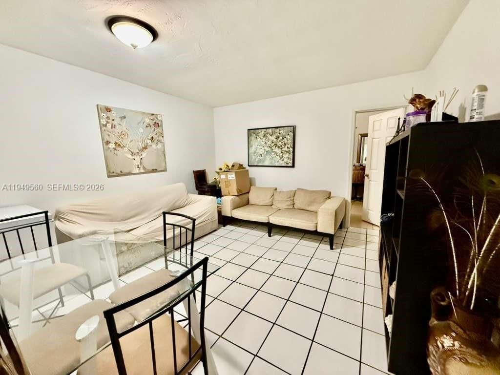 303 NE 187th St, Unit 725, Miami, FL 33179 Photo