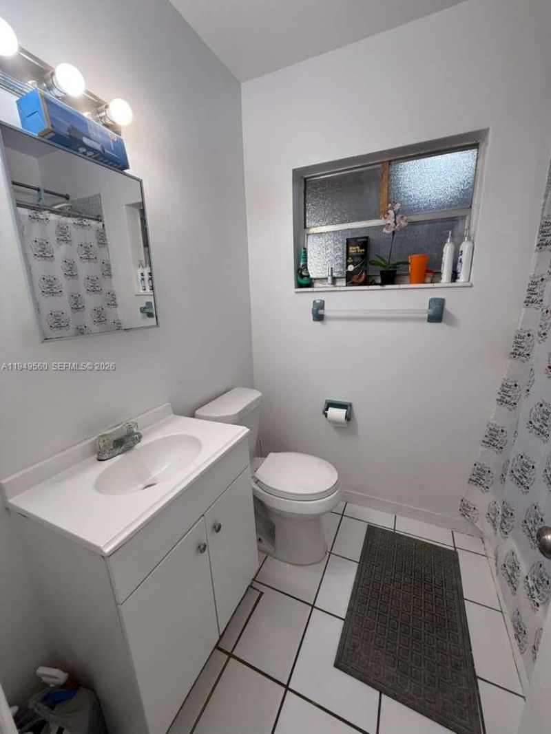 303 NE 187th St, Unit 725, Miami, FL 33179 Photo