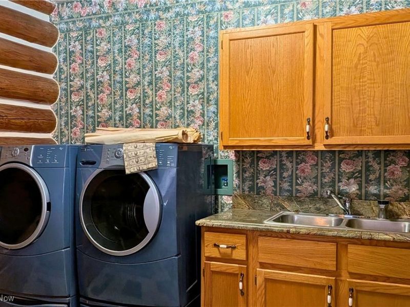 8026 Lee Road, Malvern, OH 44644 Photo 10