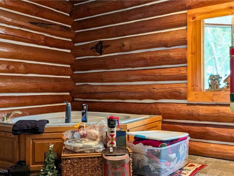 8026 Lee Road, Malvern, OH 44644 Photo 17