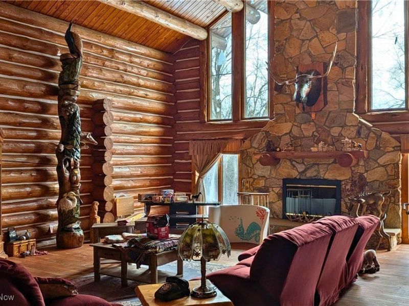 8026 Lee Road, Malvern, OH 44644 Photo 3