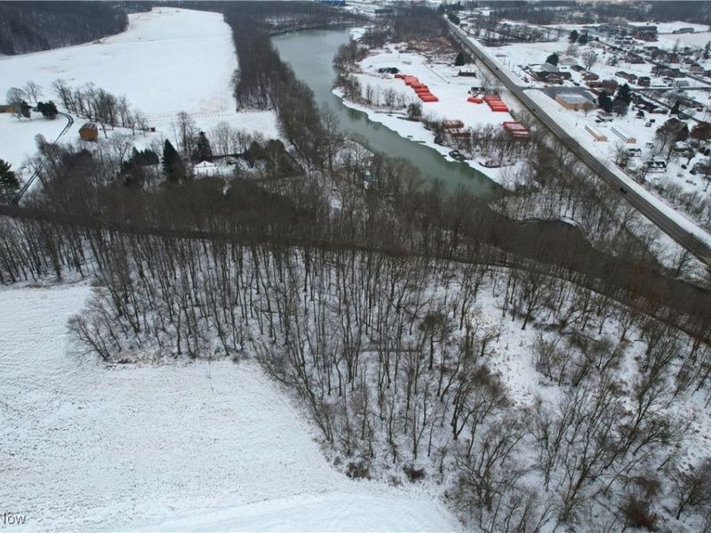 8026 Lee Road, Malvern, OH 44644 Photo 32