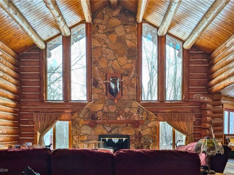 8026 Lee Road, Malvern, OH 44644 Photo 4