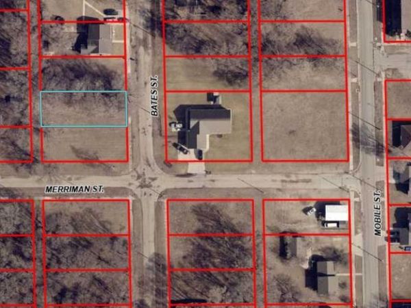 Bates Street, Waterloo, IA 50703