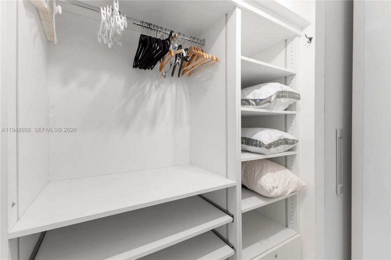 401 Ocean Dr, Unit 421, Miami Beach, FL 33139 Photo