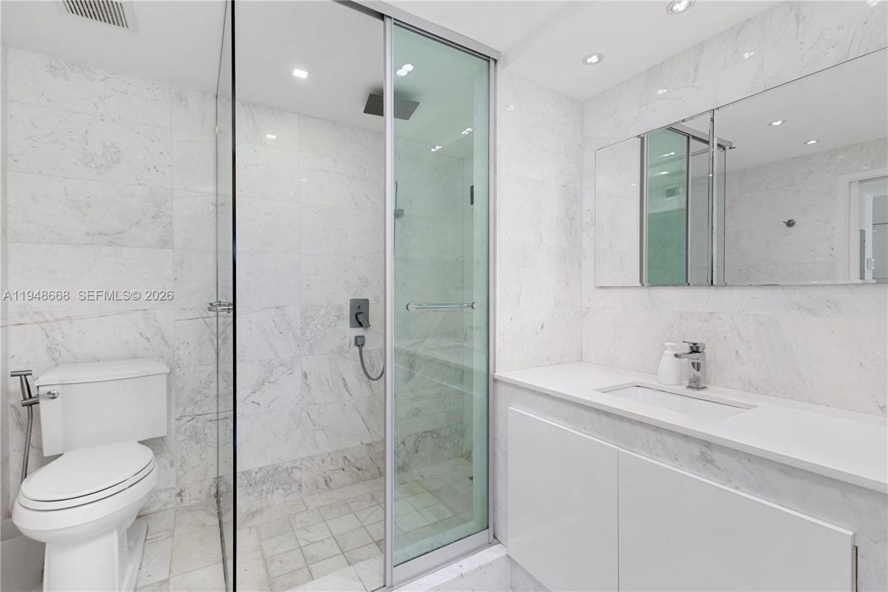 401 Ocean Dr, Unit 421, Miami Beach, FL 33139 Photo