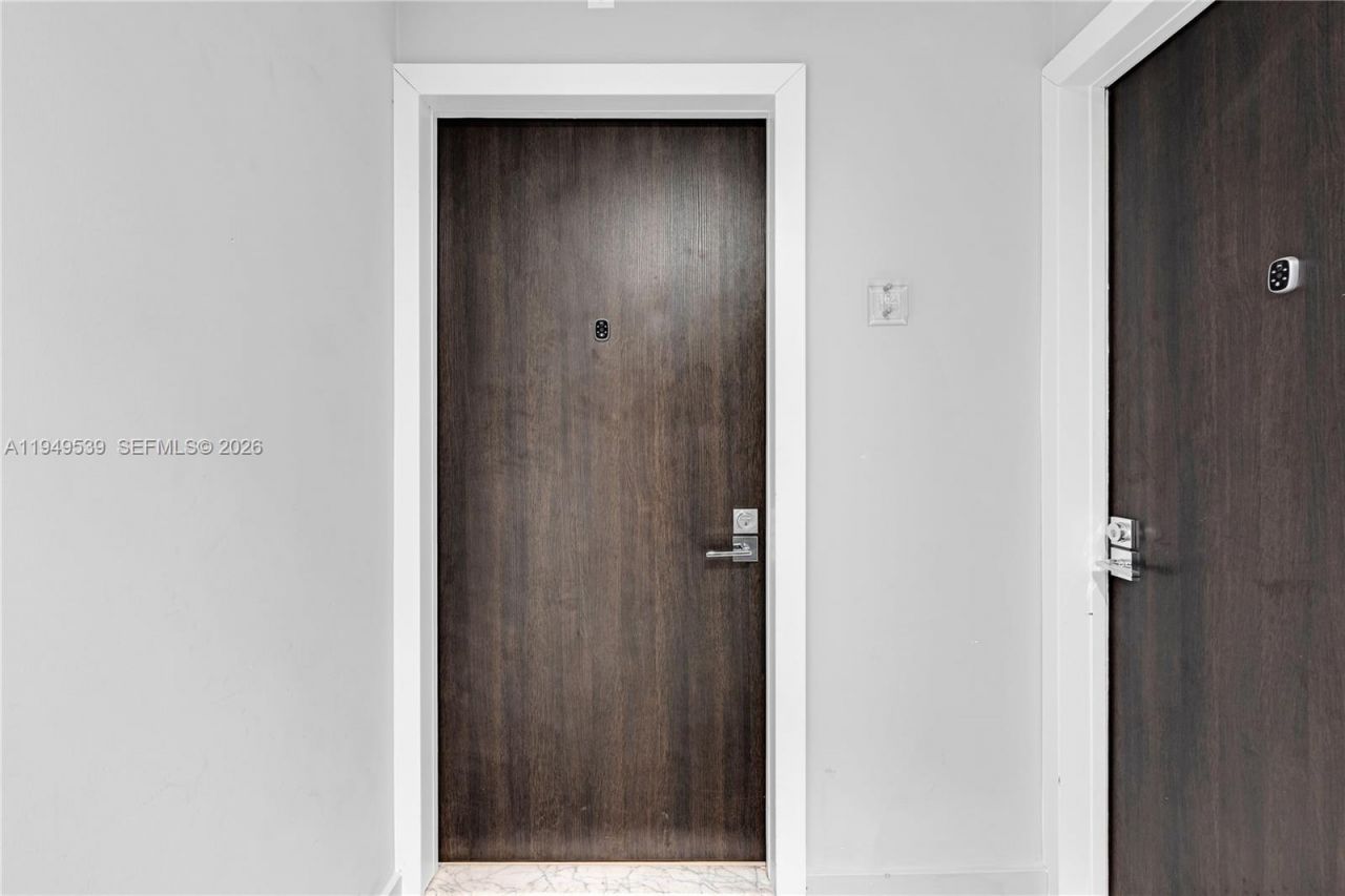 20301 W Country Club Dr , Unit 1623, Aventura, FL 33180 Photo