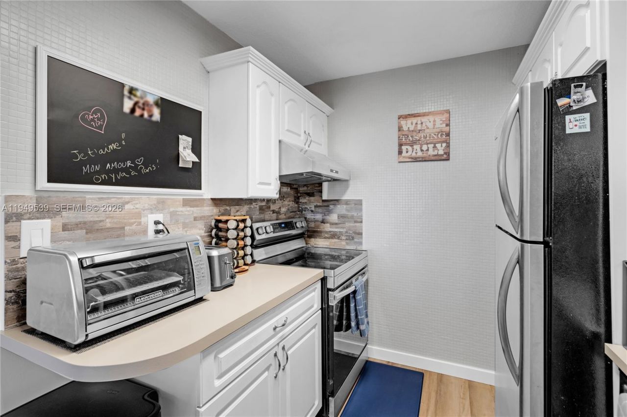 20301 W Country Club Dr , Unit 1623, Aventura, FL 33180 Photo