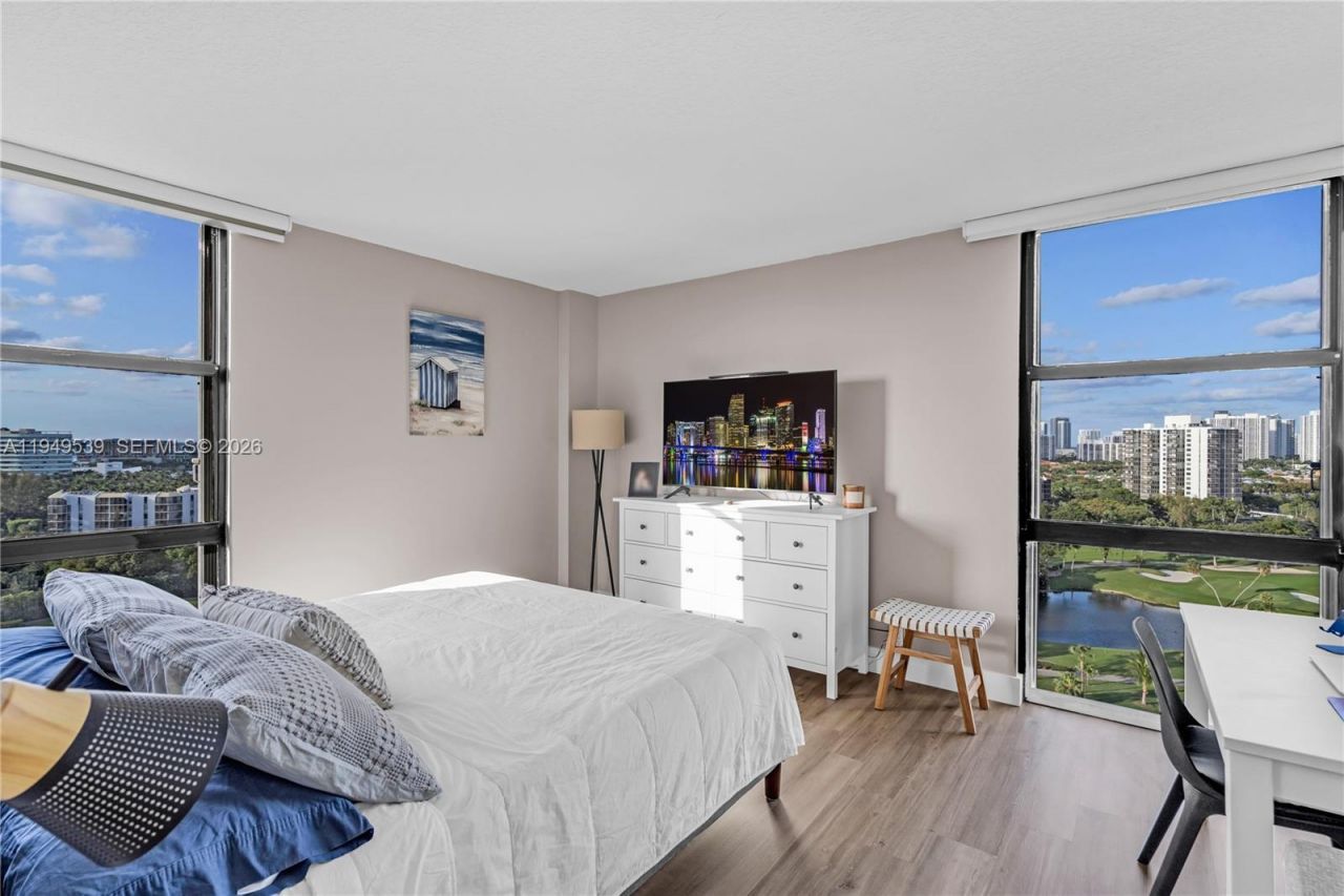 20301 W Country Club Dr , Unit 1623, Aventura, FL 33180 Photo