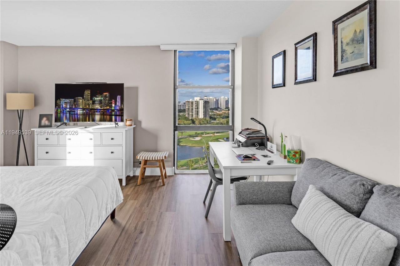 20301 W Country Club Dr , Unit 1623, Aventura, FL 33180 Photo