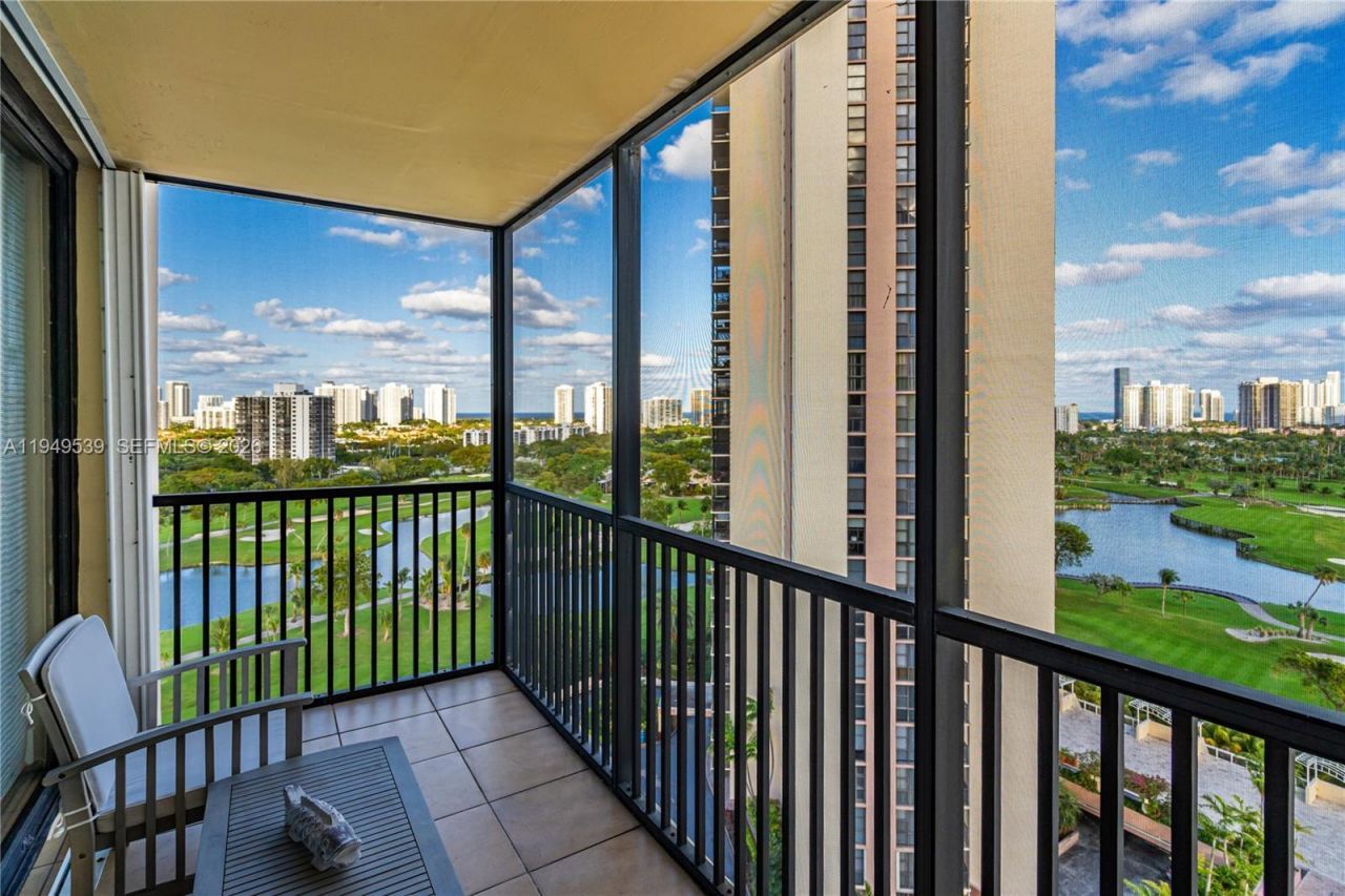 20301 W Country Club Dr , Unit 1623, Aventura, FL 33180 Photo