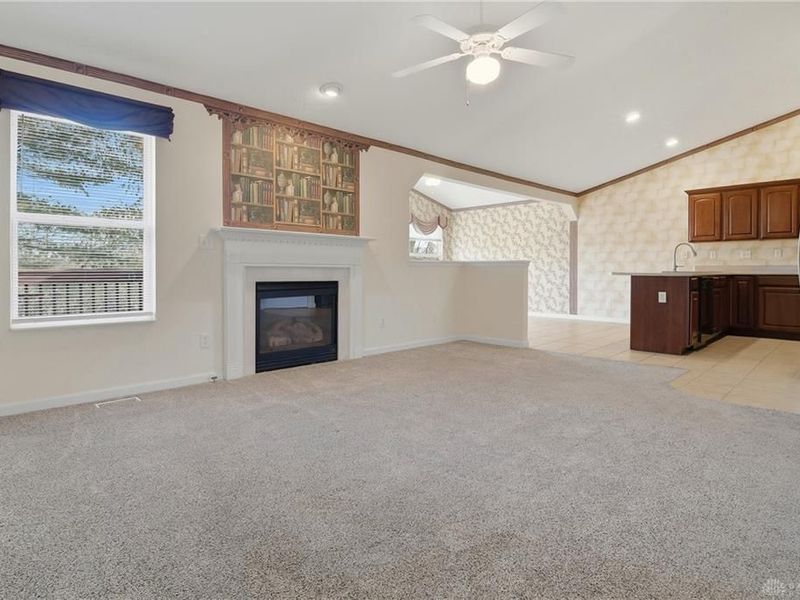 2122 Castle Pines Court, Hamilton, OH 45013 Photo 12