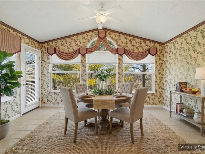 2122 Castle Pines Court, Hamilton, OH 45013 Photo 18