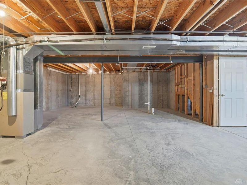 2122 Castle Pines Court, Hamilton, OH 45013 Photo 29