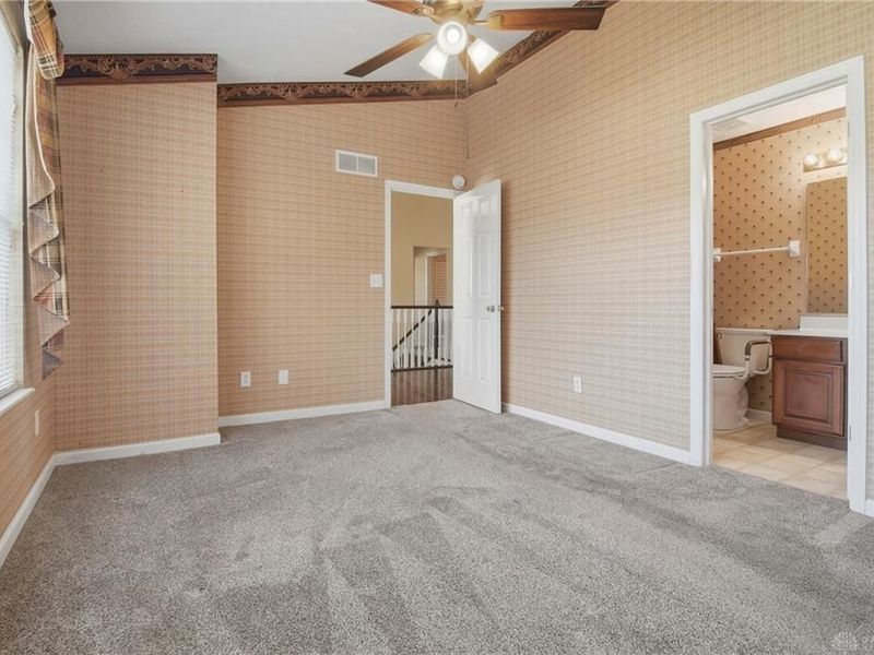 2122 Castle Pines Court, Hamilton, OH 45013 Photo 8