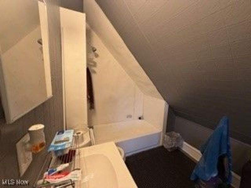 2048 W 95th Street, Cleveland, OH 44102 Photo 24