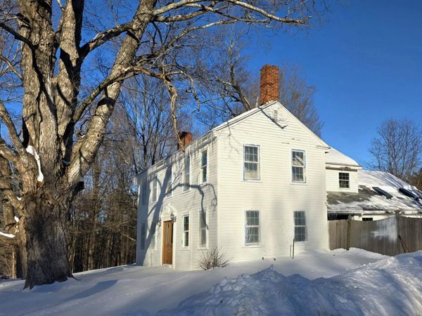 86 Raymond Road, Chester, NH 03036