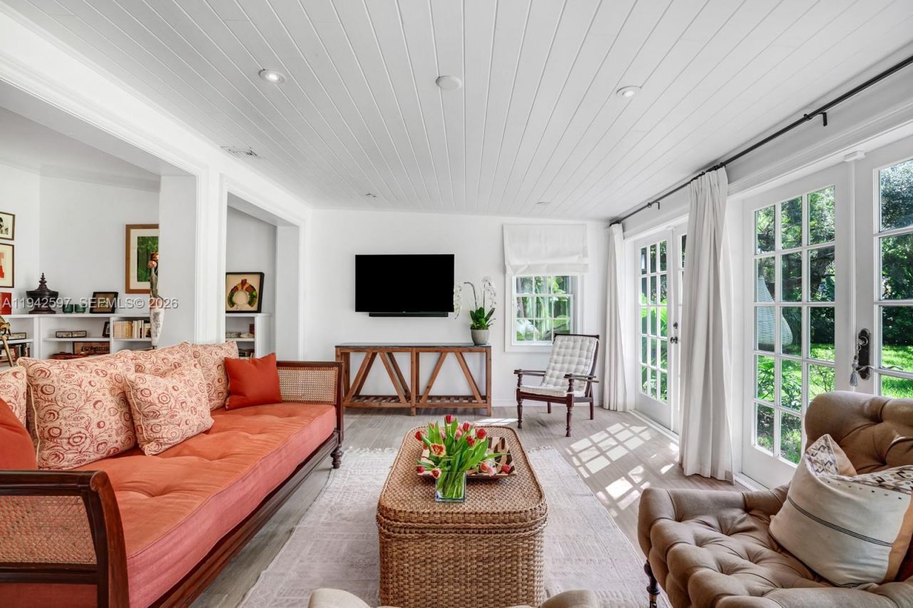 530 Melaleuca Ln, Miami, FL 33137 Photo