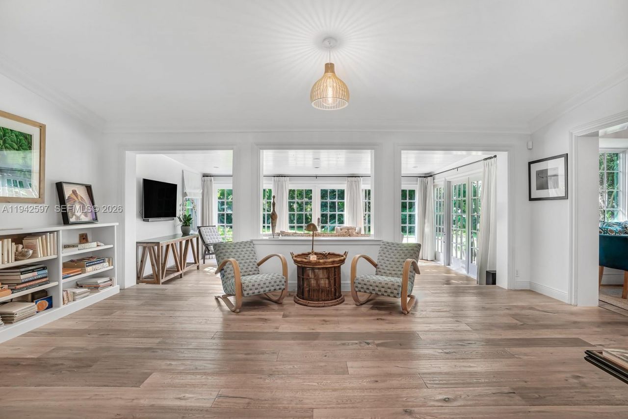 530 Melaleuca Ln, Miami, FL 33137 Photo