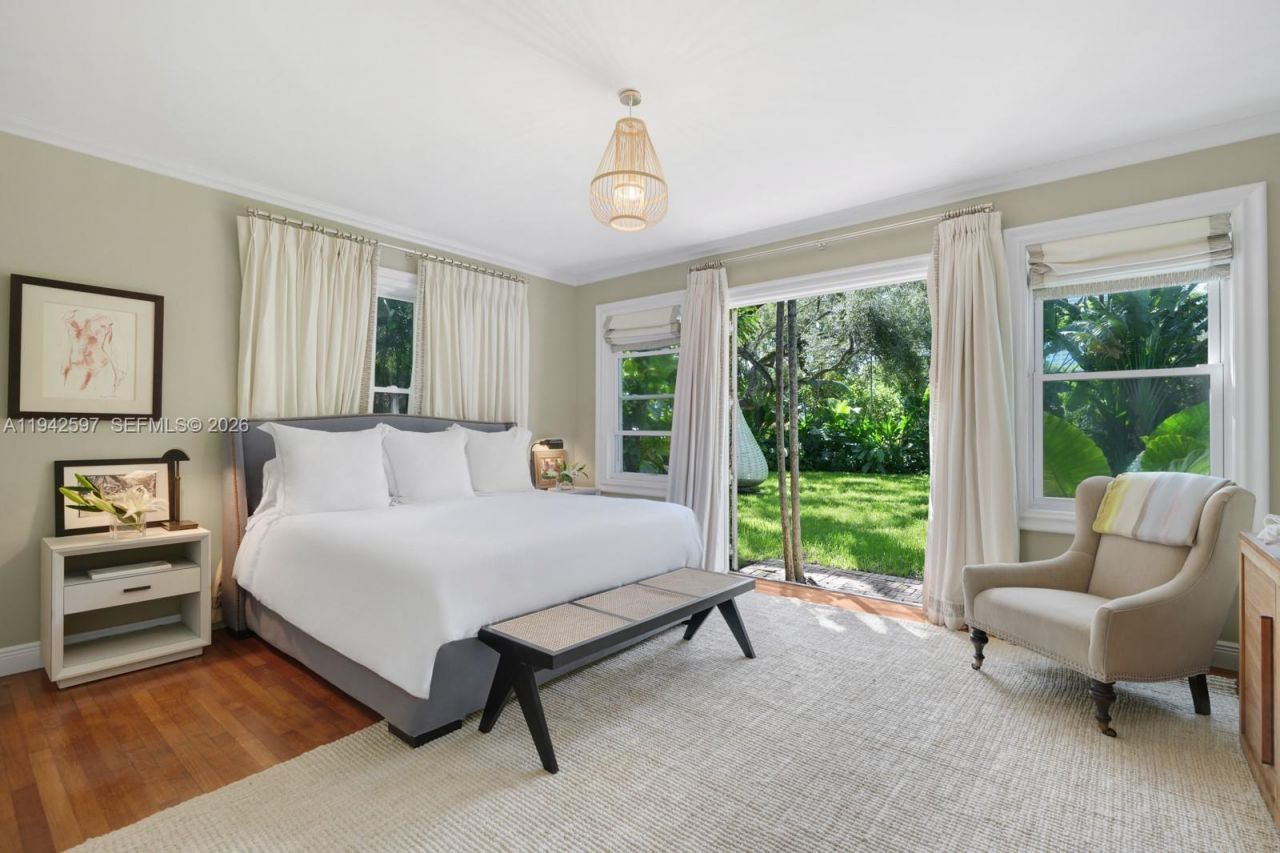 530 Melaleuca Ln, Miami, FL 33137 Photo