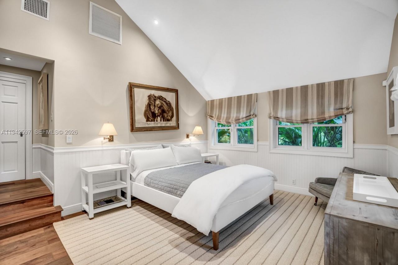 530 Melaleuca Ln, Miami, FL 33137 Photo