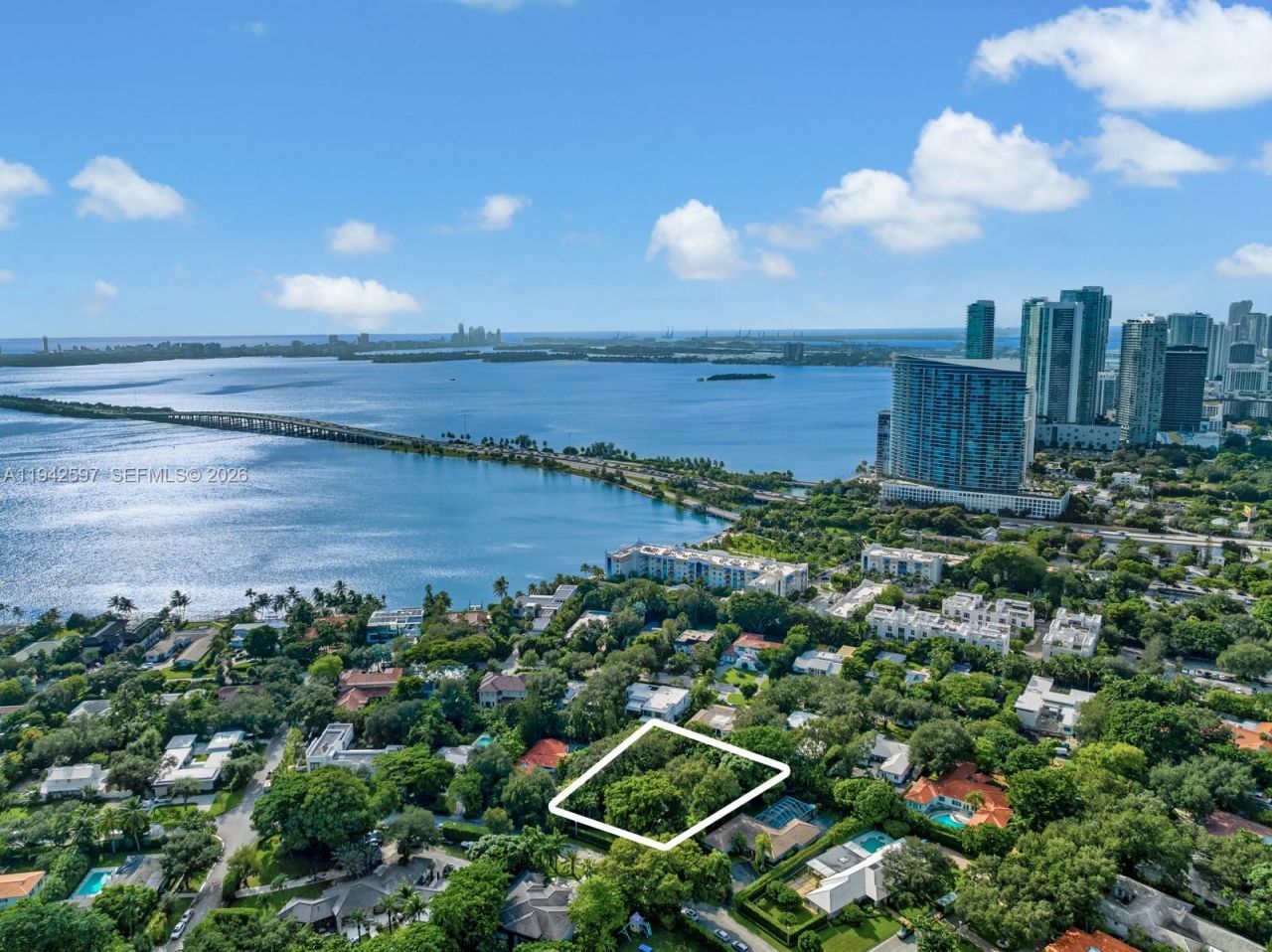 530 Melaleuca Ln, Miami, FL 33137 Photo