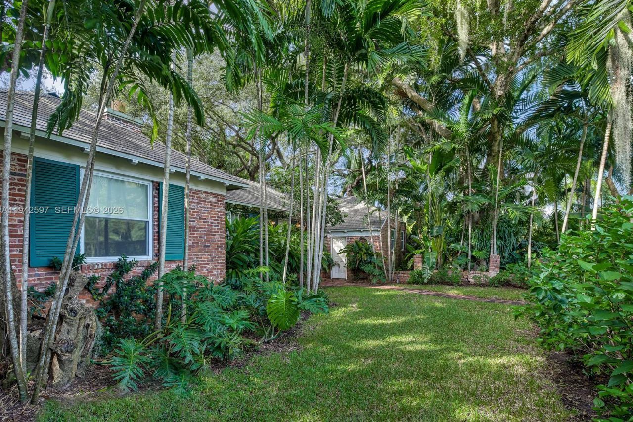 530 Melaleuca Ln, Miami, FL 33137 Photo