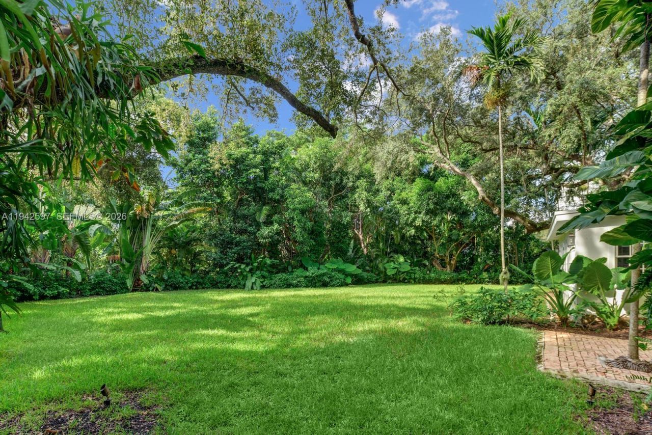 530 Melaleuca Ln, Miami, FL 33137 Photo