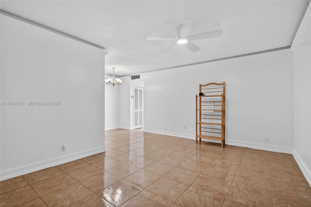 1958 Monroe St, Unit 206, Hollywood, FL 33020 Photo