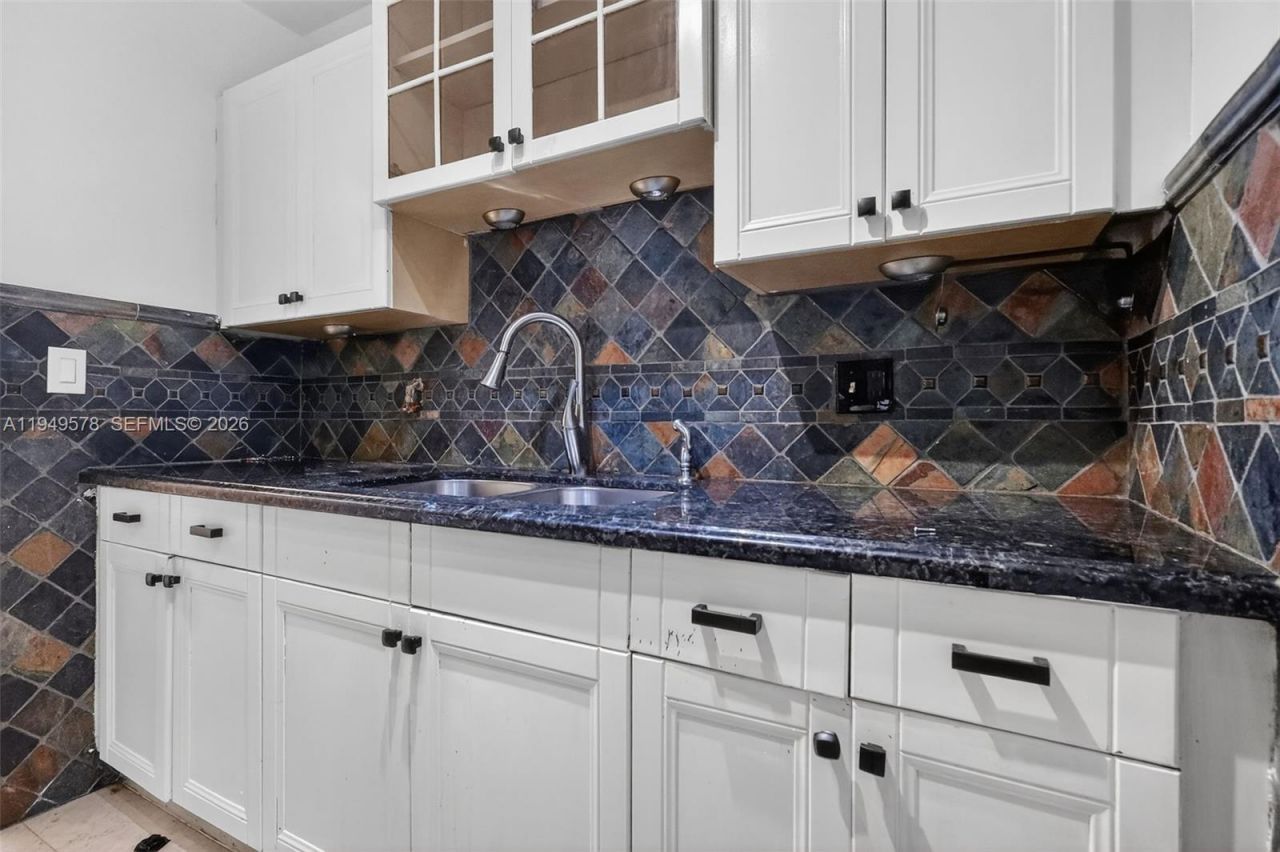 1958 Monroe St, Unit 206, Hollywood, FL 33020 Photo