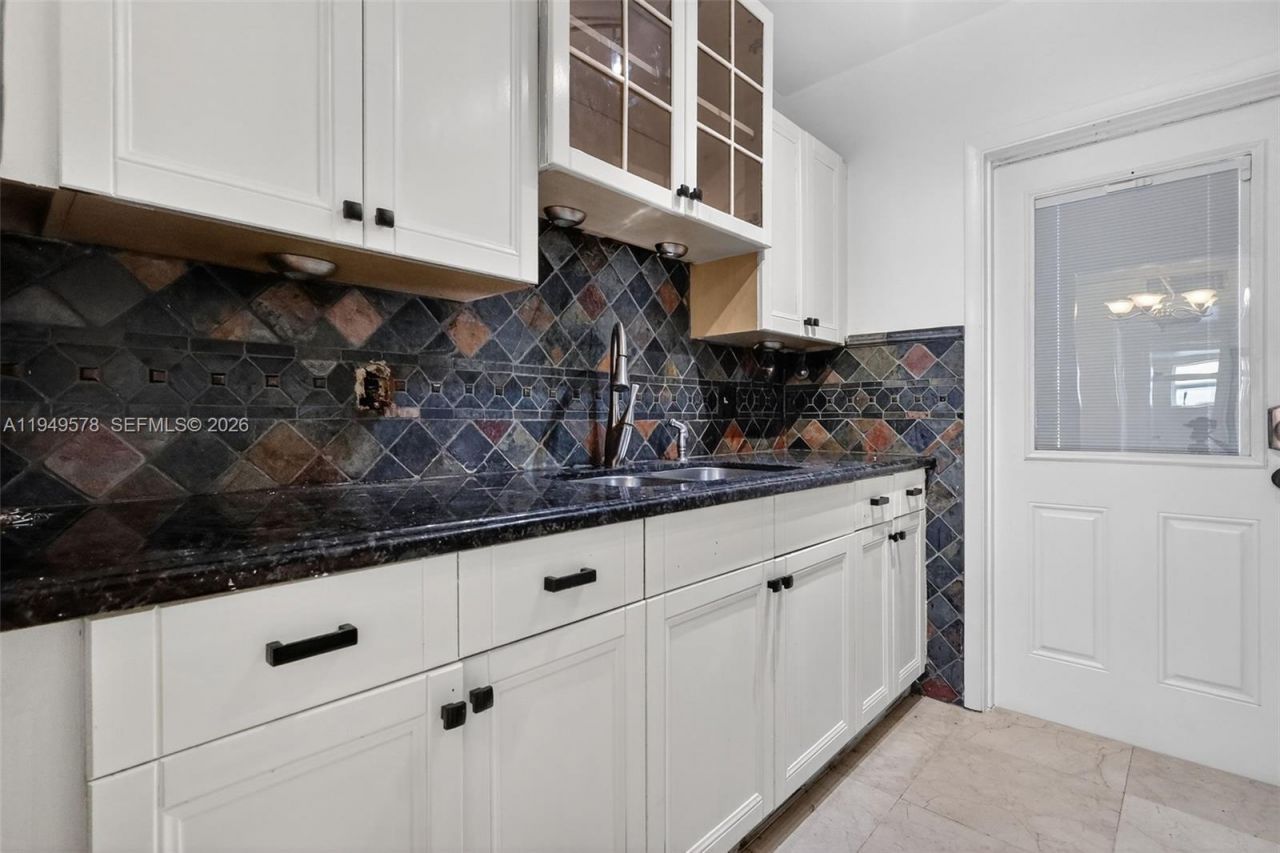 1958 Monroe St, Unit 206, Hollywood, FL 33020 Photo