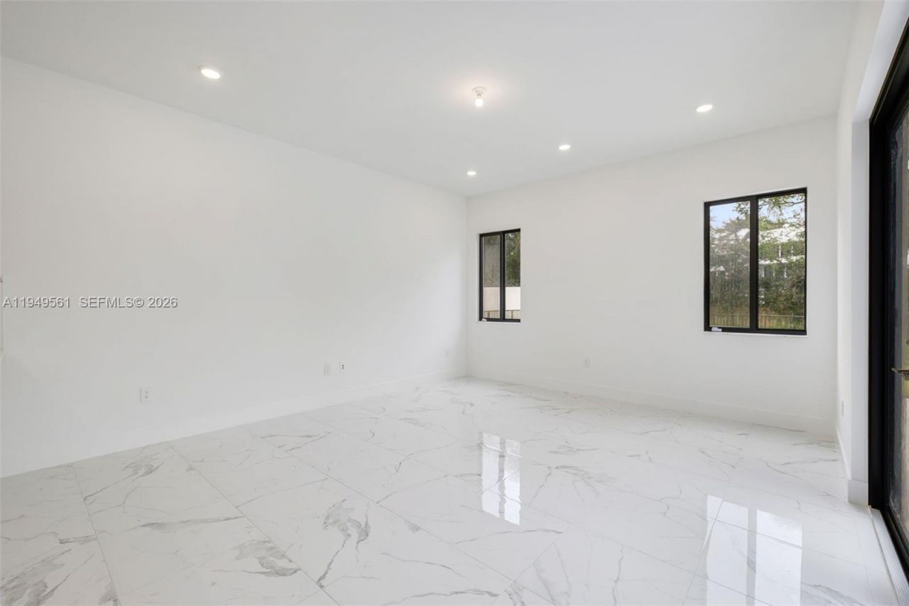 19749 NE 16th Pl, Unit 19749, Miami, FL 33179 Photo
