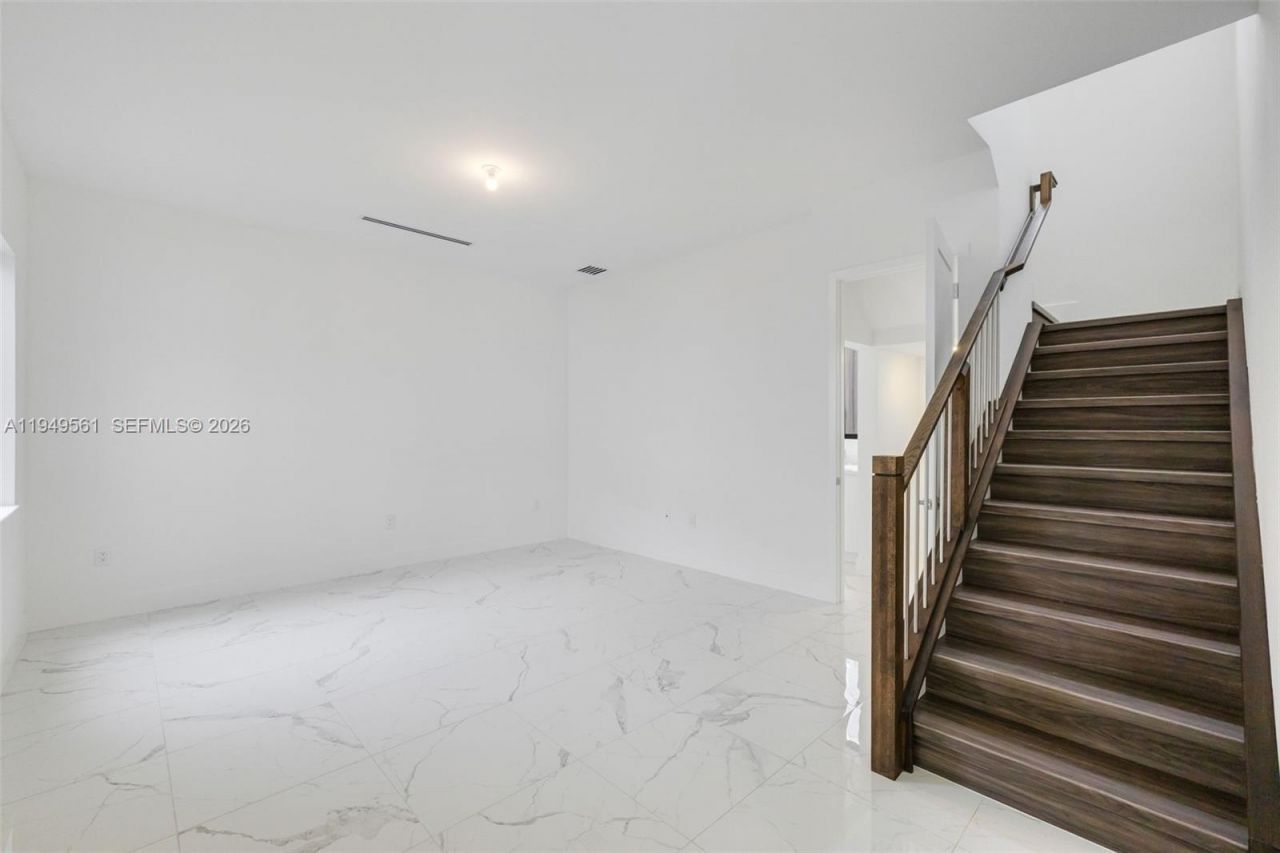 19749 NE 16th Pl, Unit 19749, Miami, FL 33179 Photo