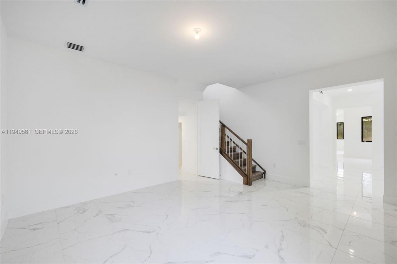 19749 NE 16th Pl, Unit 19749, Miami, FL 33179 Photo