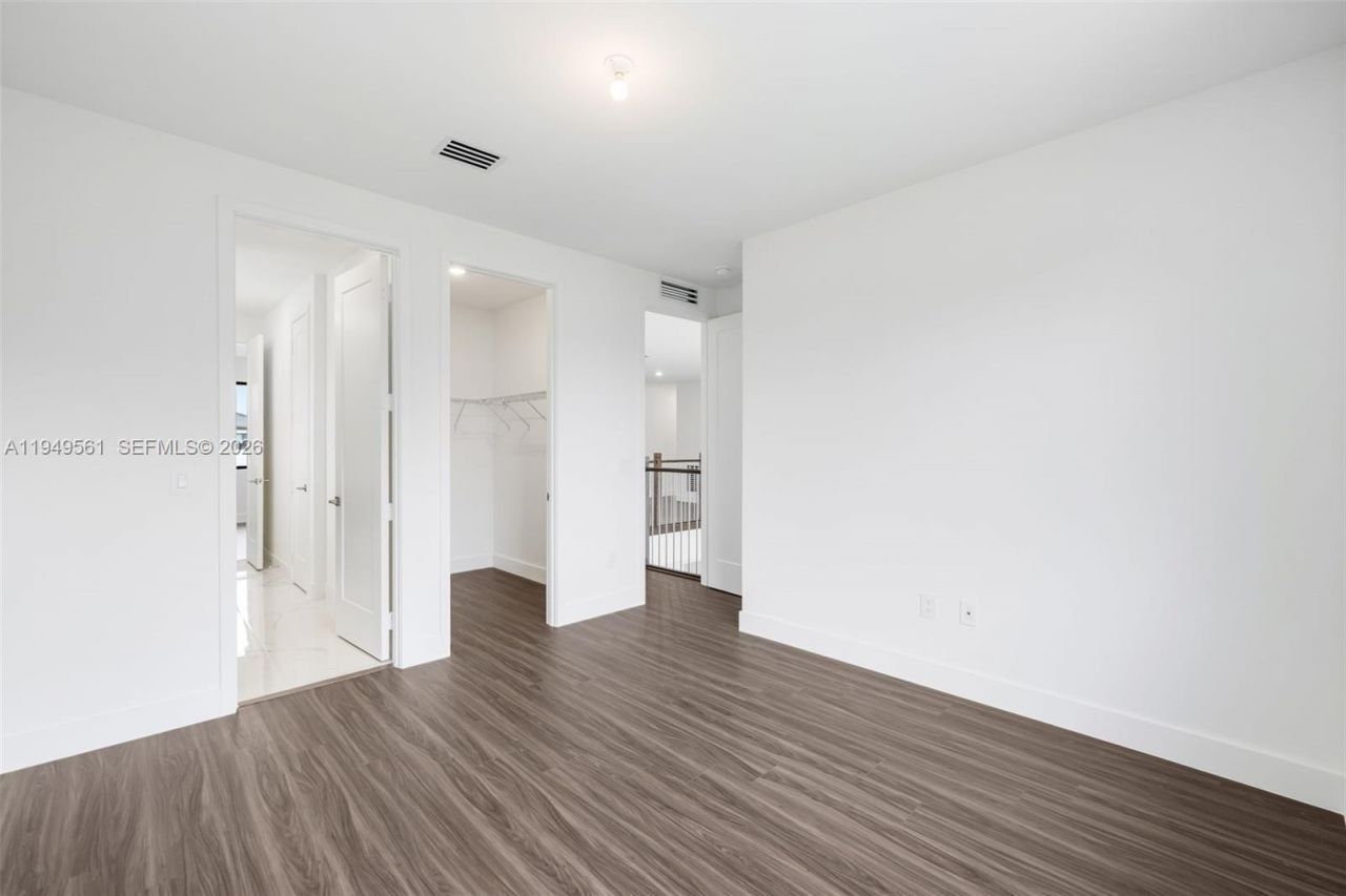 19749 NE 16th Pl, Unit 19749, Miami, FL 33179 Photo