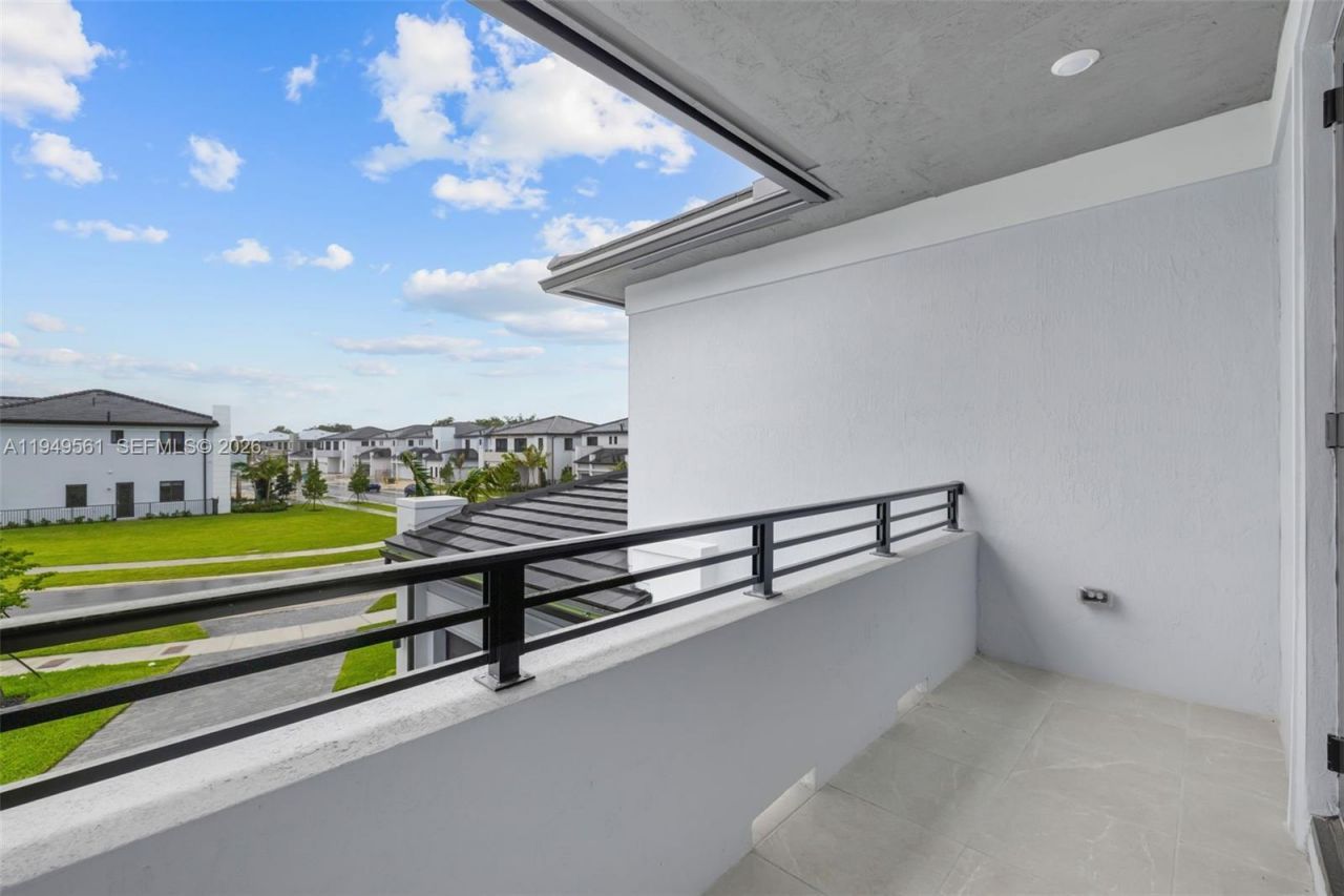 19749 NE 16th Pl, Unit 19749, Miami, FL 33179 Photo