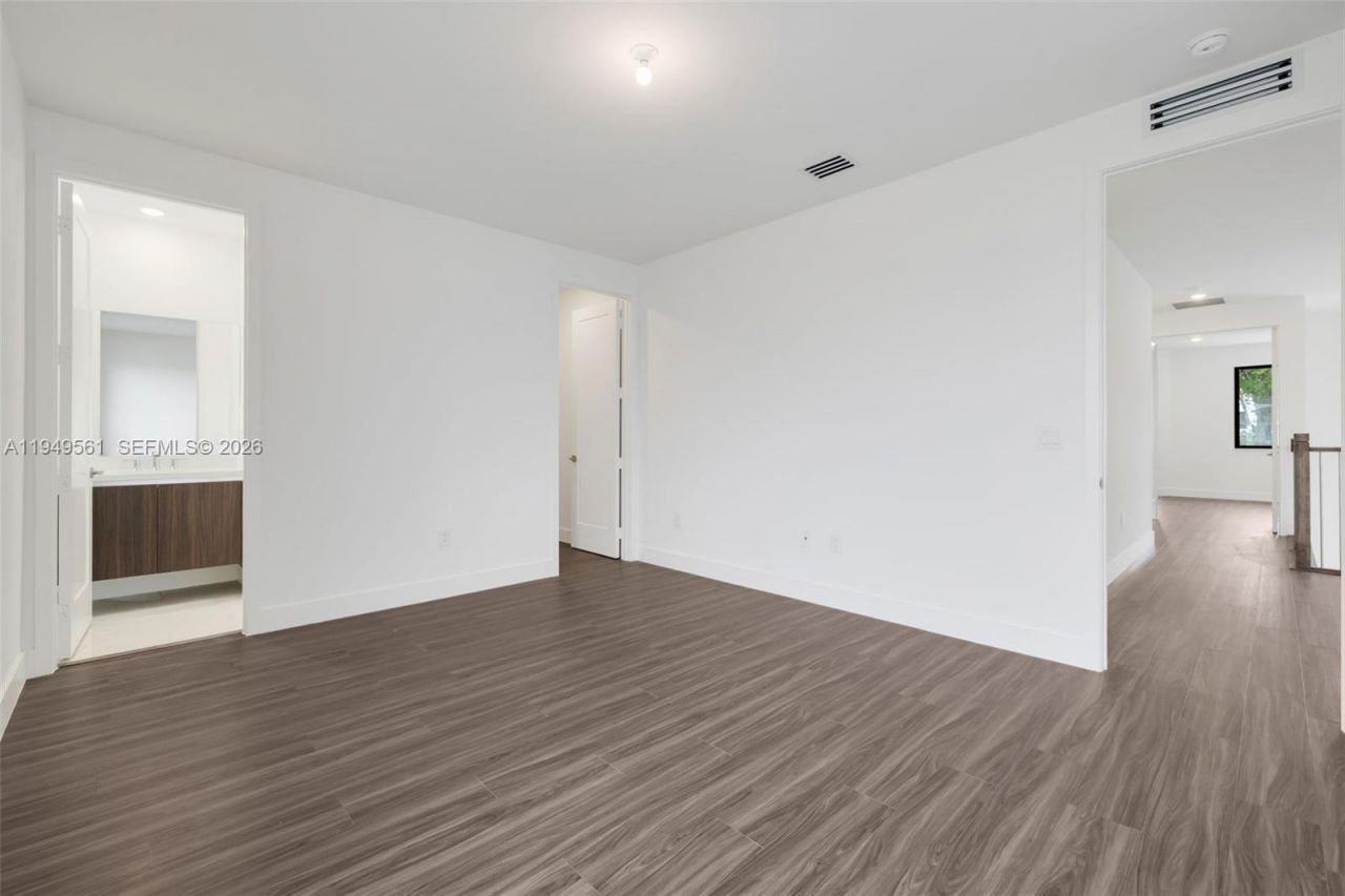 19749 NE 16th Pl, Unit 19749, Miami, FL 33179 Photo