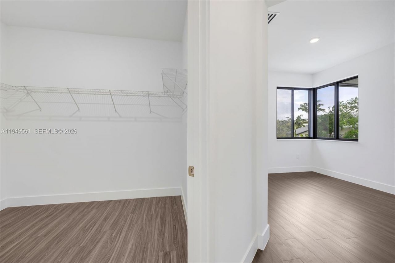 19749 NE 16th Pl, Unit 19749, Miami, FL 33179 Photo