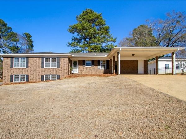 7815 Woodlawn Circle, Tuscaloosa, AL 35405