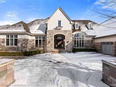 2951 Turtle Pond Court, Bloomfield Twp, MI 48302